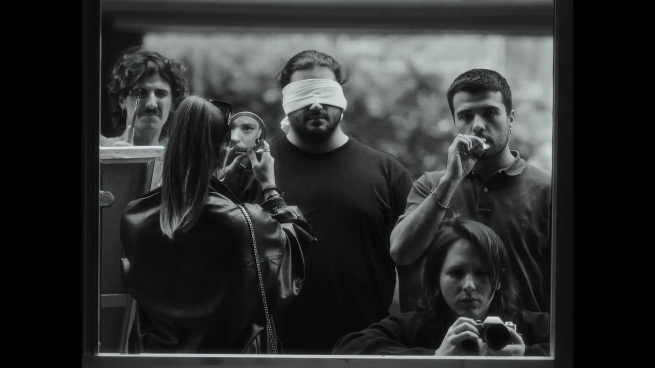 Show için arka plan görseli