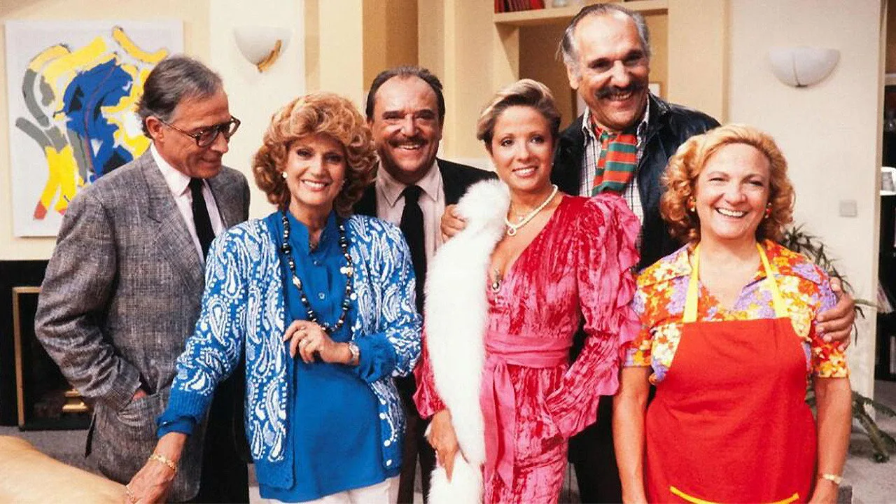خلفية لـ Maguy
