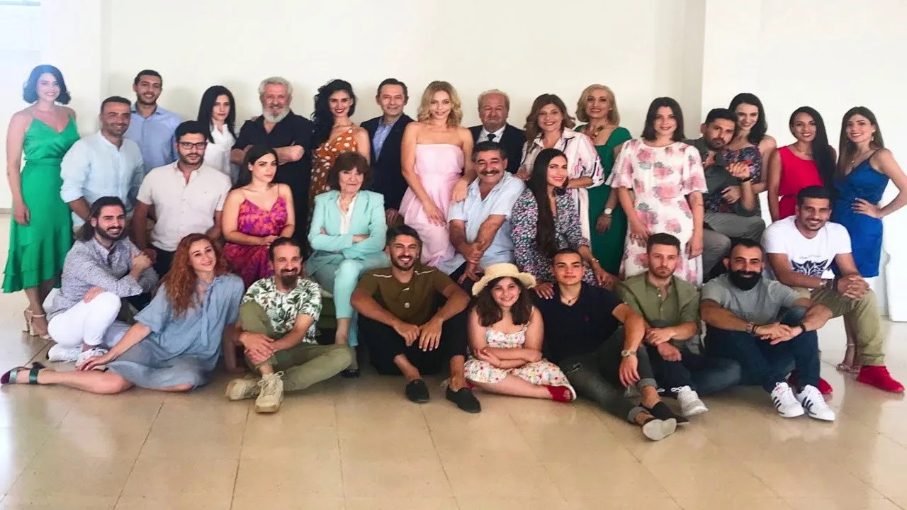 Фоновое изображение для Εσύ... Στον Κόσμο σου