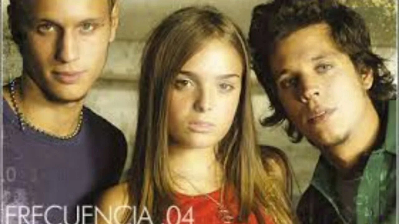 Frecuencia .04 için arka plan görseli