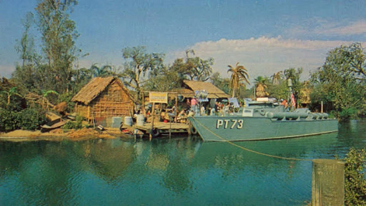خلفية لـ McHale's Navy
