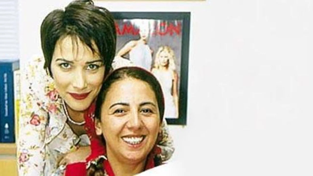 خلفية لـ Yarım Elma