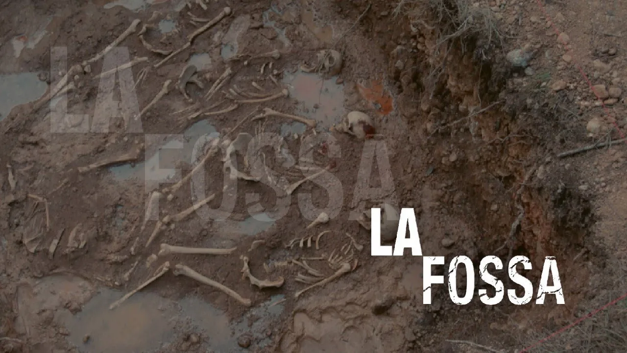 خلفية لـ La fossa