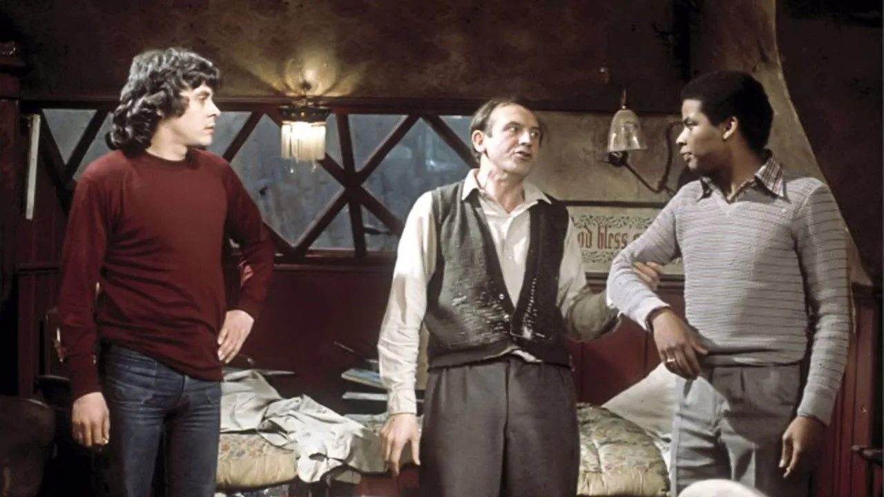 Фоновое изображение для Rising Damp