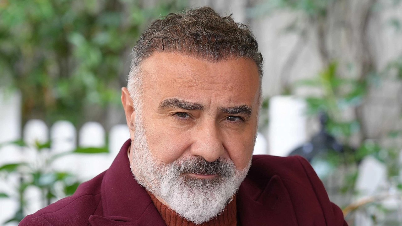 Cengiz Bozkurt “üç harfli” oluyor: Yeni Türk komedisi Ecünni sete çıktı